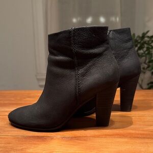 Ecco Black Leather Ankle Booties
